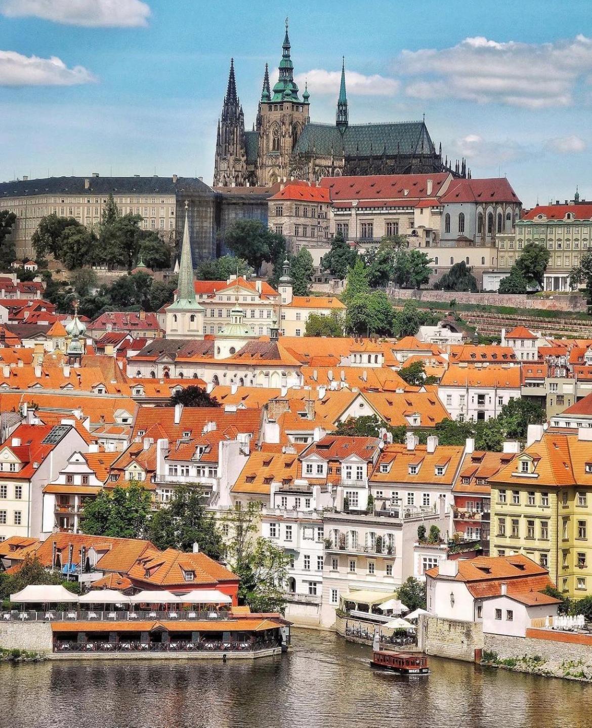 Mezonetovy Apartman V Centru Praha Bagian luar foto
